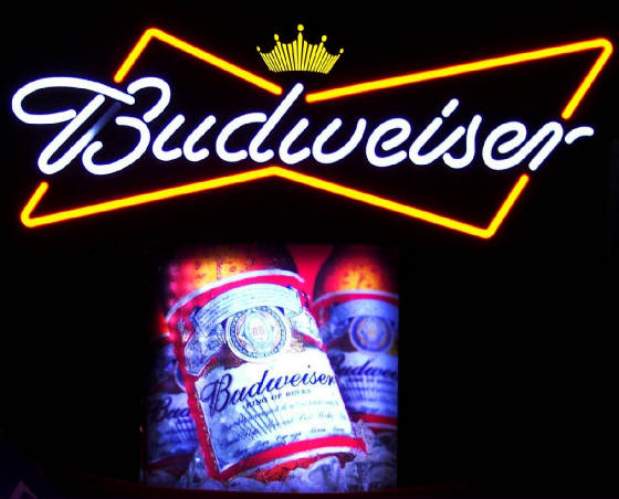 Bud-Neon-NotLit-11-1-08.jpg