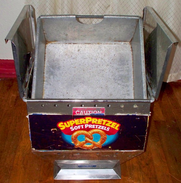 Pretzel_Box_100_5-31-11.jpg